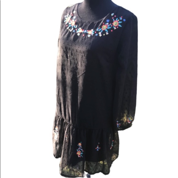 Black Swiss Dot Long Sleeved Dress - Picture 4 of 7